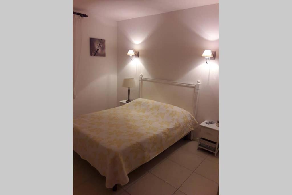 Villa La Lurette, Appartement Et Studio Saint-Étienne-les-Orgues Extérieur photo