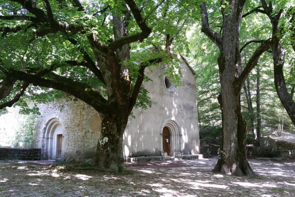 Villa La Lurette, Appartement Et Studio Saint-Étienne-les-Orgues Extérieur photo