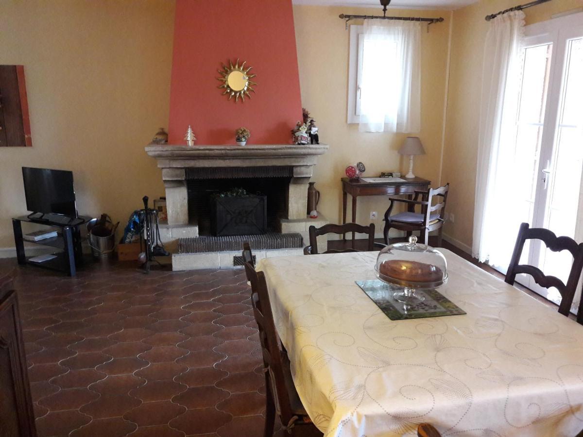 Villa La Lurette, Appartement Et Studio Saint-Étienne-les-Orgues Extérieur photo